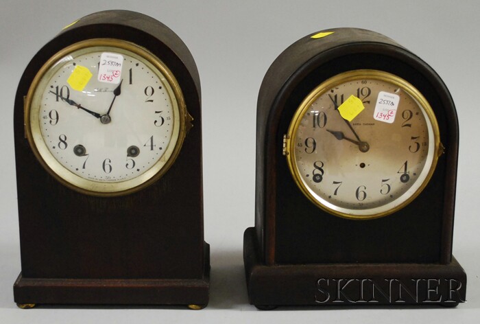 Appraisal: Two Seth Thomas Mahogany Veneer Chiming Mantel Clocks one with