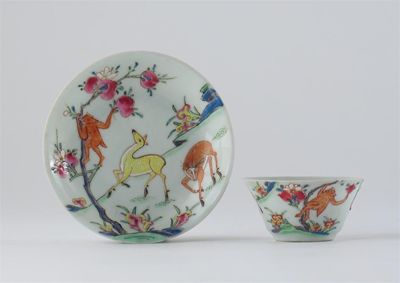 Appraisal: A Chinese famille rose small teabowl and saucer painted with