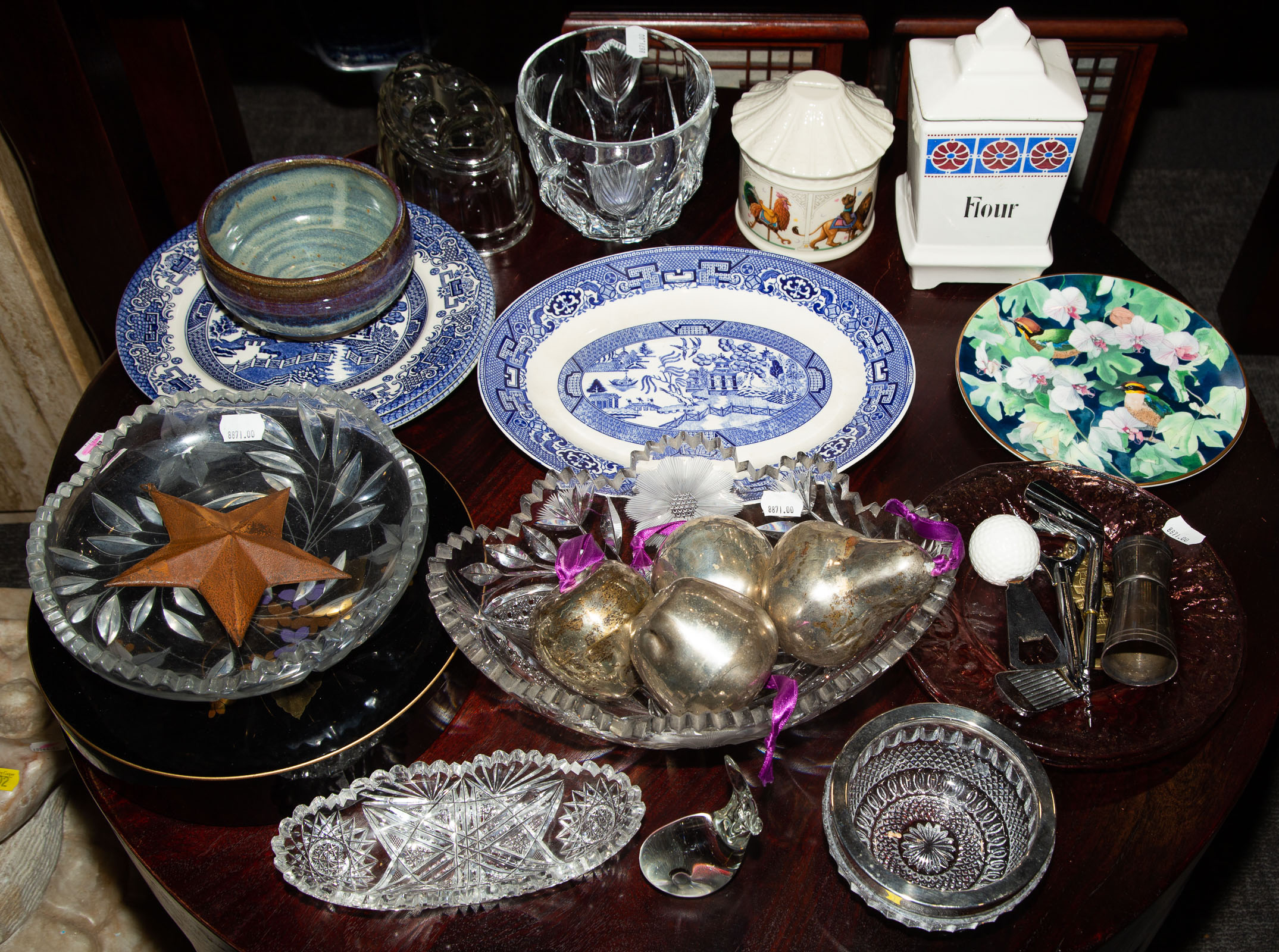 Appraisal: SELECTION OF COLLECTIBLES DECORATIONS Including Lenox cut glass Blue Willow