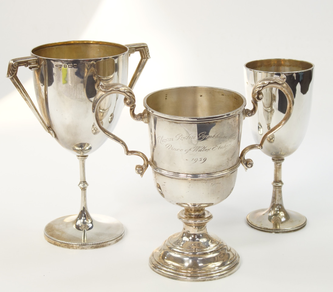 Appraisal: A George VI silver twin handled trophy presentation engraved Uasin