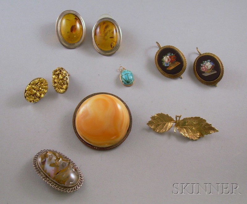 Appraisal: Small Group of Jewelry Items including a kt gold leaf-form