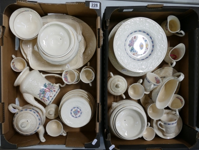 Appraisal: A large collection of Wedgwood Morning Glory dinner and teaware