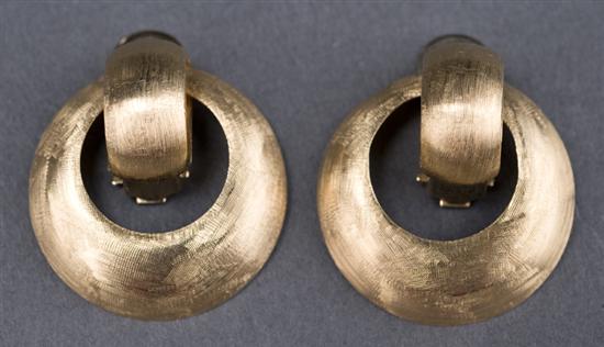 Appraisal: KT yellow gold circle earrings Earrings measure long and round