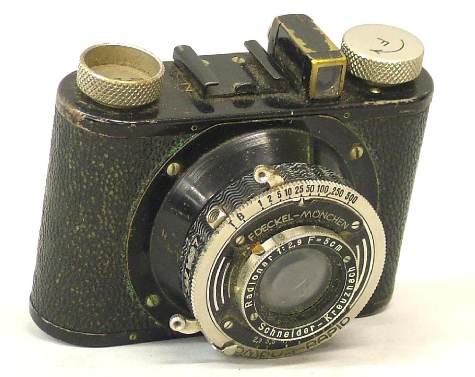 Appraisal: Small F Deckel-Lunchen Compur-Rapid mm camera with Radionar Schneider Kreuznach