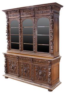 Appraisal: Continental quartersawn oak hunting cabinet Continental quartersawn oak hunting cabinet