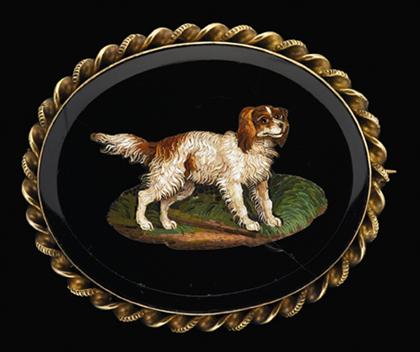 Appraisal: karat yellw gold and micro mosiac spaniel brooch Depicting a