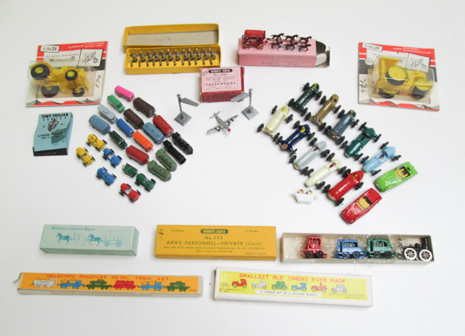 Appraisal: LOT OF COLLECTIBLE MINIATURE TOYS including number twelve piece seated