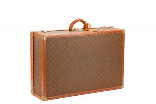 Appraisal: Louis Vuitton Large Monogram Canvas Suitcase Louis Vuitton French founded