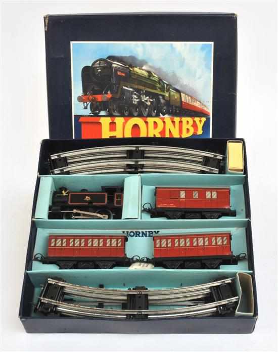 Appraisal: HORNBY O GAUGE TANK PASSENGER SET NO including black BR