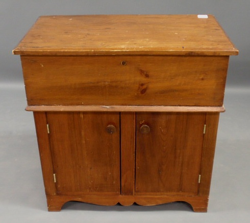 Appraisal: Pine commode th c with lift lid h x w