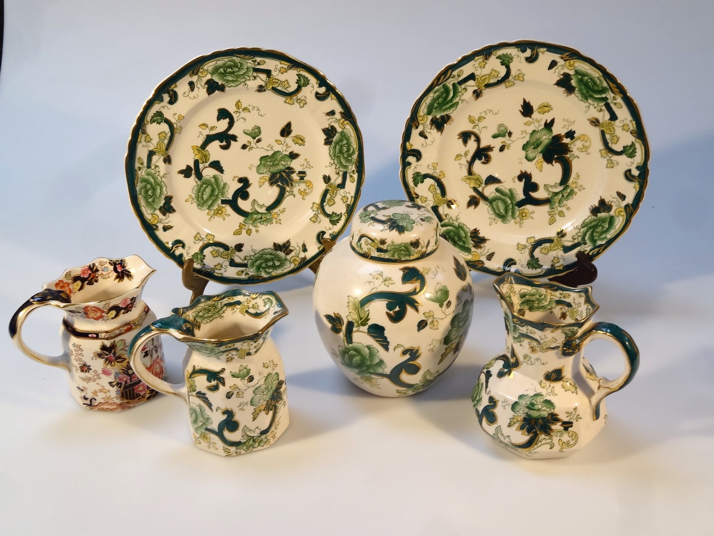 Appraisal: Various Mason's Charteuse china to include lidded ginger jar cm