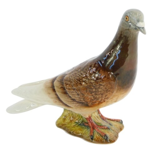 Appraisal: A Beswick pottery figure of a Pigeon no impressed marks