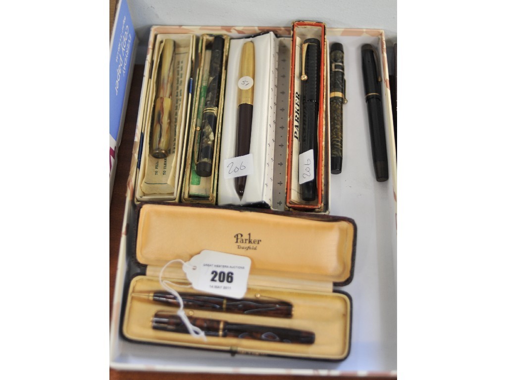 Appraisal: Lot comprising eight assorted fountain pens and pencils