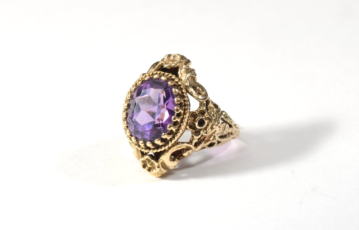 Appraisal: CT AMETHYST FILIGREE RING K yellow gold ring filigree ring