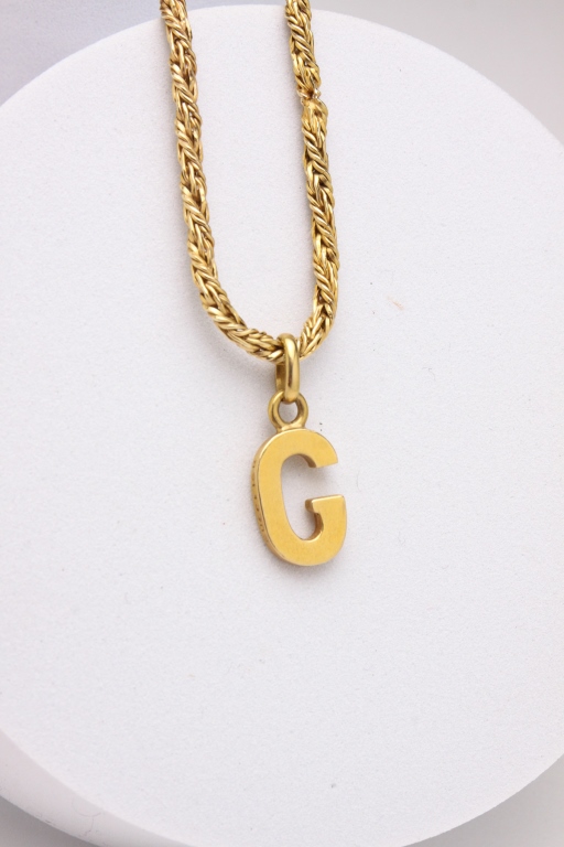 Appraisal: Italian early st century L fancy gold chain approx mm