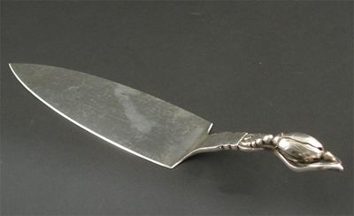 Appraisal: A Georg Jensen silver Blossom pattern pie server model no