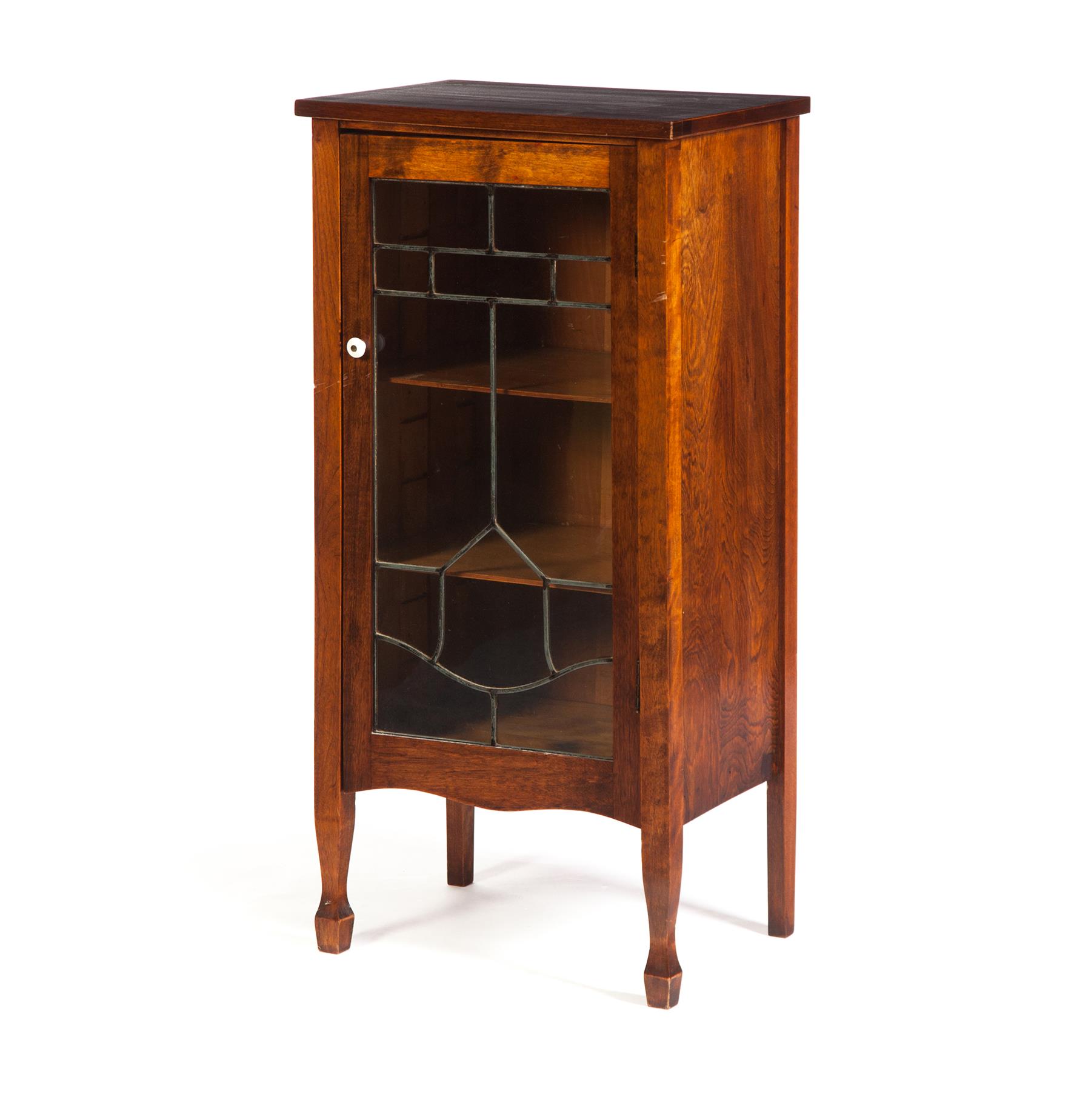 Appraisal: CABINET WITH LEADED CLEAR GLASS DOOR American st quarter- th