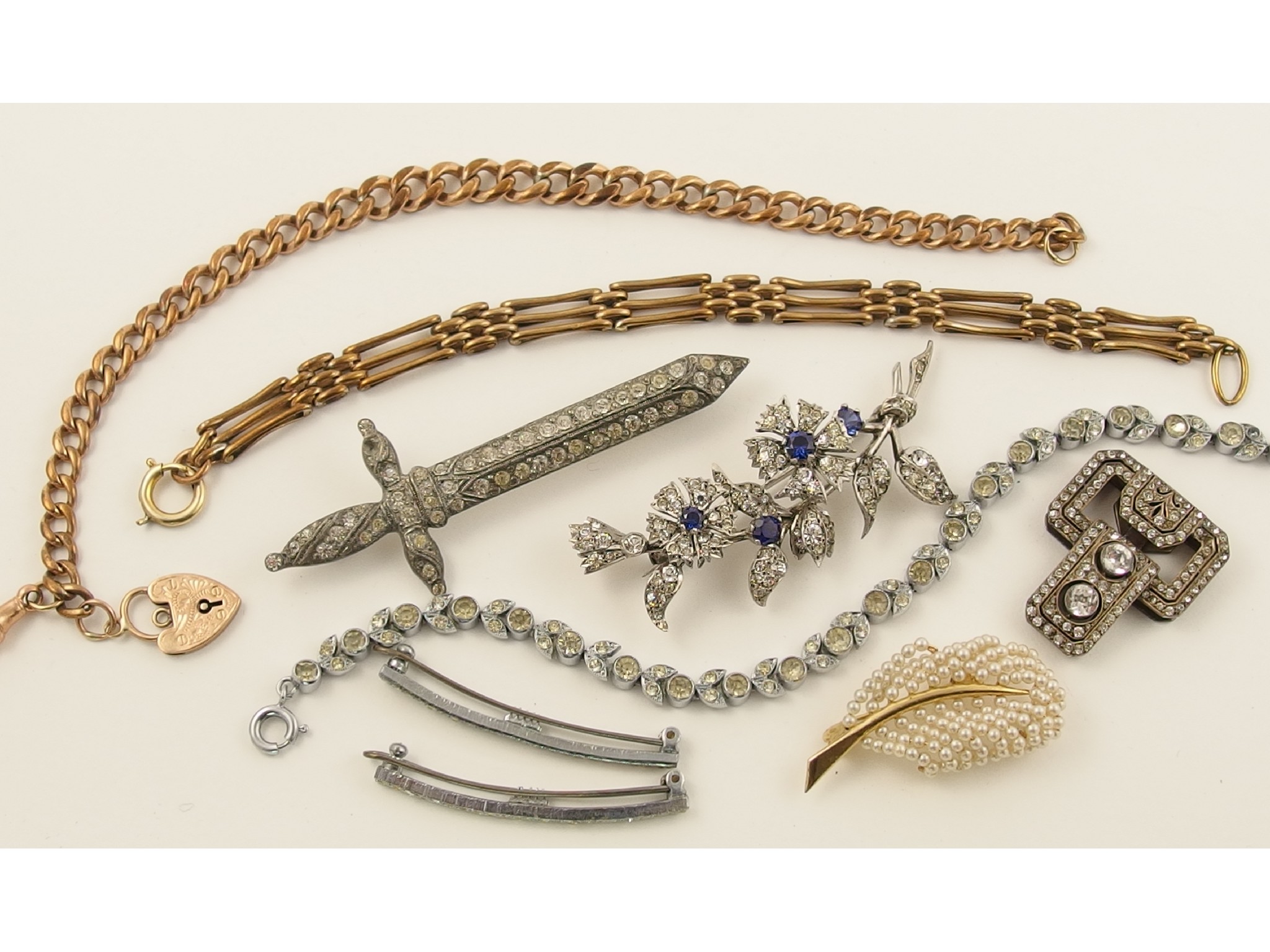 Appraisal: A good costume jewellery brooch and other items of costume