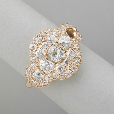 Appraisal: OMC DIAMOND CLUSTER K YELLOW GOLD RING Approx cts TW