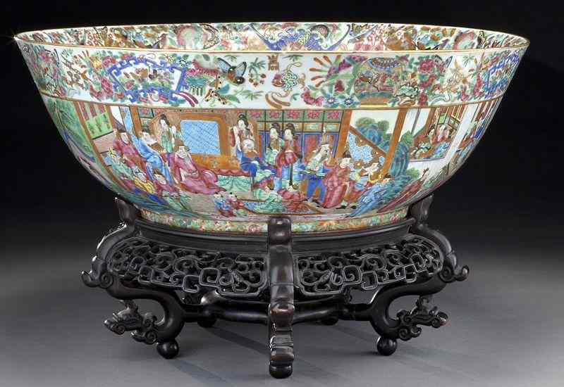 Appraisal: Monumental Chinese Qing Mandarin Rose porcelainpunch bowl Xianfeng period depicting