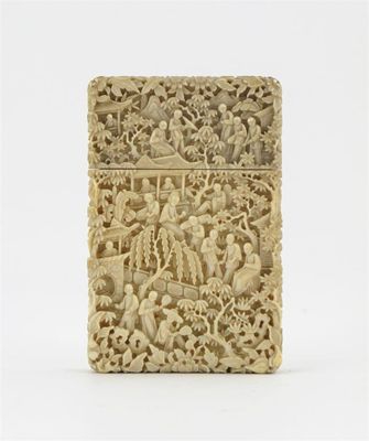 Appraisal: A Chinese Canton carved ivory card case decorated with many