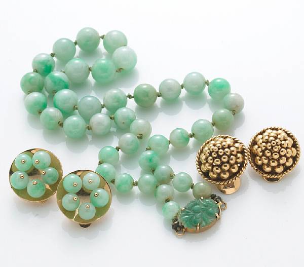 Appraisal: A collection of jadeite jade k and k gold jewelry