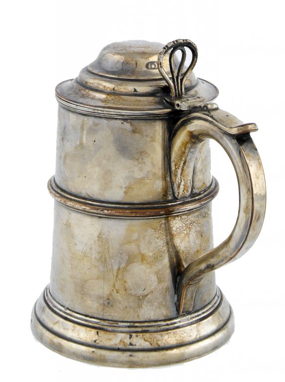 Appraisal: AN OLD SHEFFIELD PLATE TANKARD the domed lid with pierced