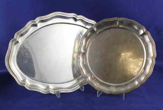 Appraisal: Two th century Hungarian standard oval serving dishes of oval