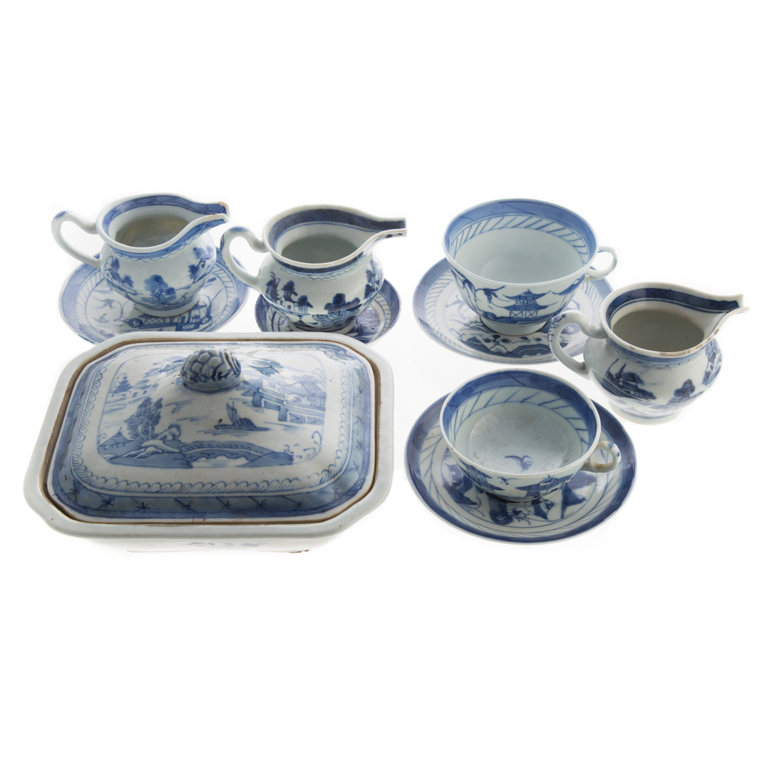 Appraisal: Chinese Export Canton porcelain tableware th and th centuries pieces