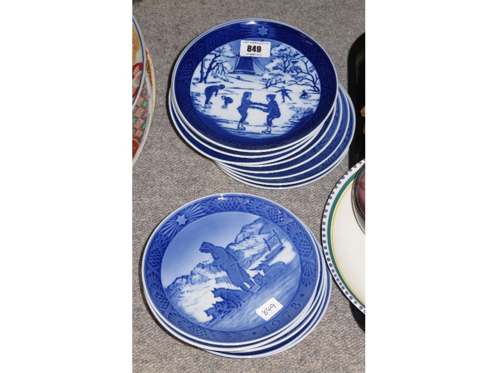 Appraisal: Lot comprising seventeen Copenhagen Christmas plates