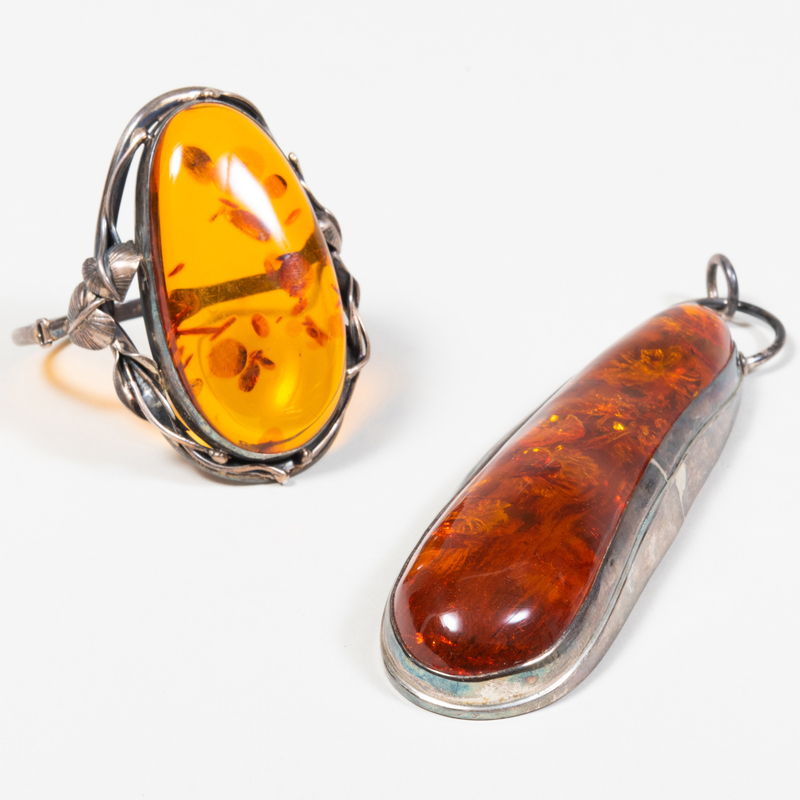 Appraisal: AMBER AND SILVER BRACELET AND A PENDANT Apparently unmarked The