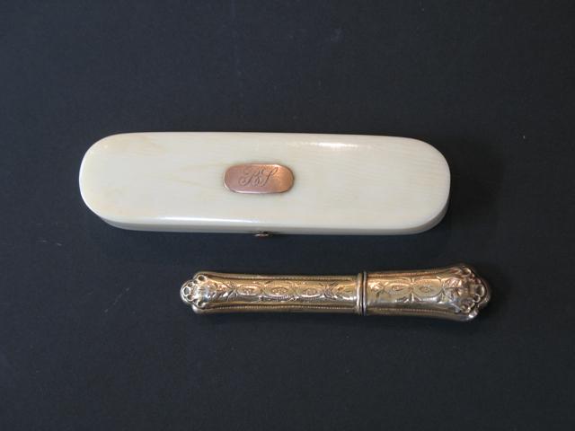 Appraisal: A LATE GEORGE III IVORY TOOTHPICK CASE opening to reveal