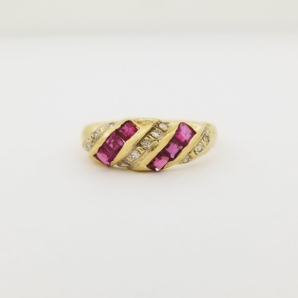 Appraisal: k Gold Ruby Diamond Ring k Gold Ruby Diamond Ring