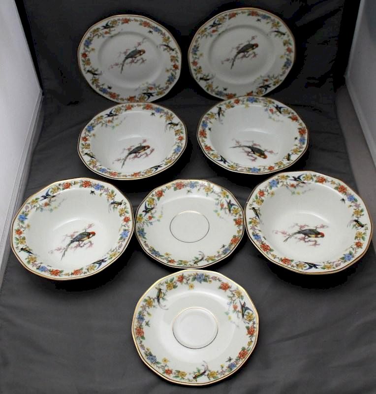 Appraisal: pc HAVILAND LIMOGES ARCADIA PARROTS CHINA pieces of Theodore Haviland