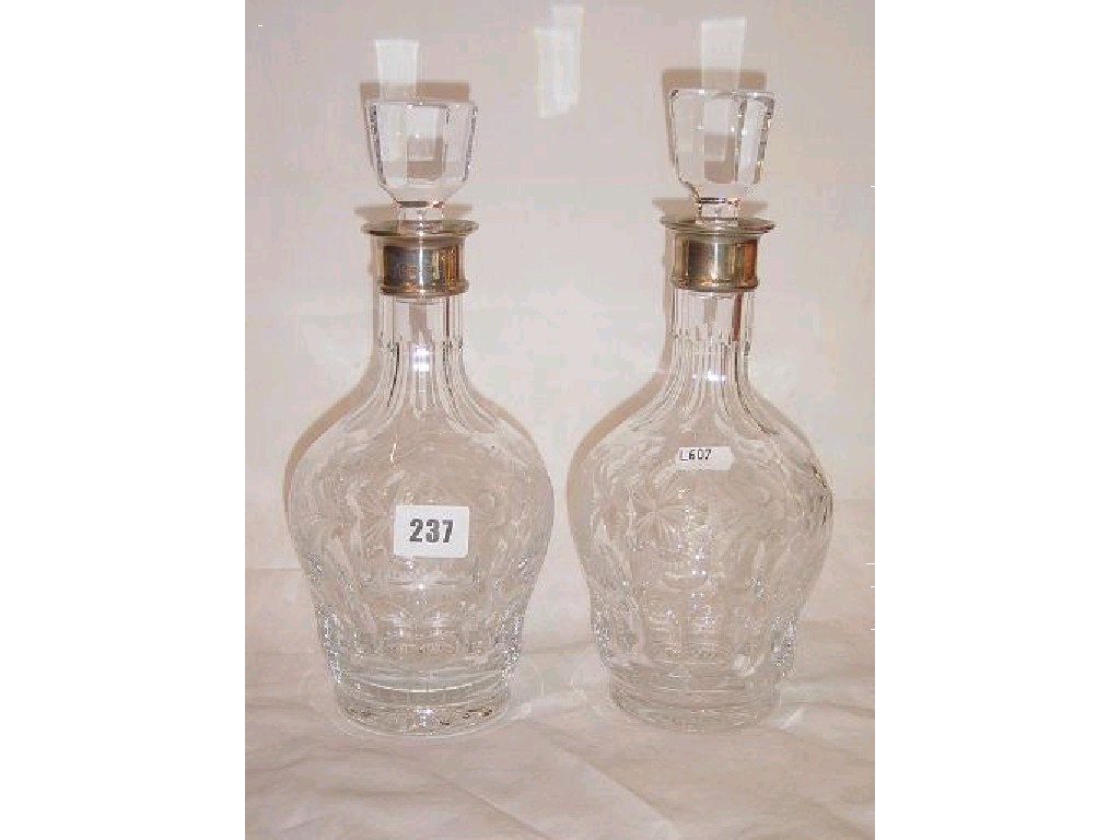 Appraisal: A pair of heavy cut glass decanters and stoppers with