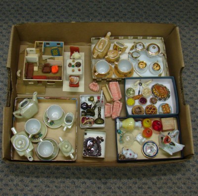 Appraisal: Lot of minis Tea sets of various sizes inc Lustre