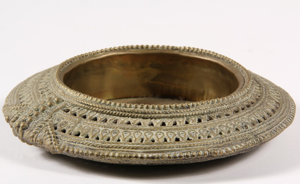 Appraisal: BRASS TRAY - Cast Brass Sri Lanka x diam Good