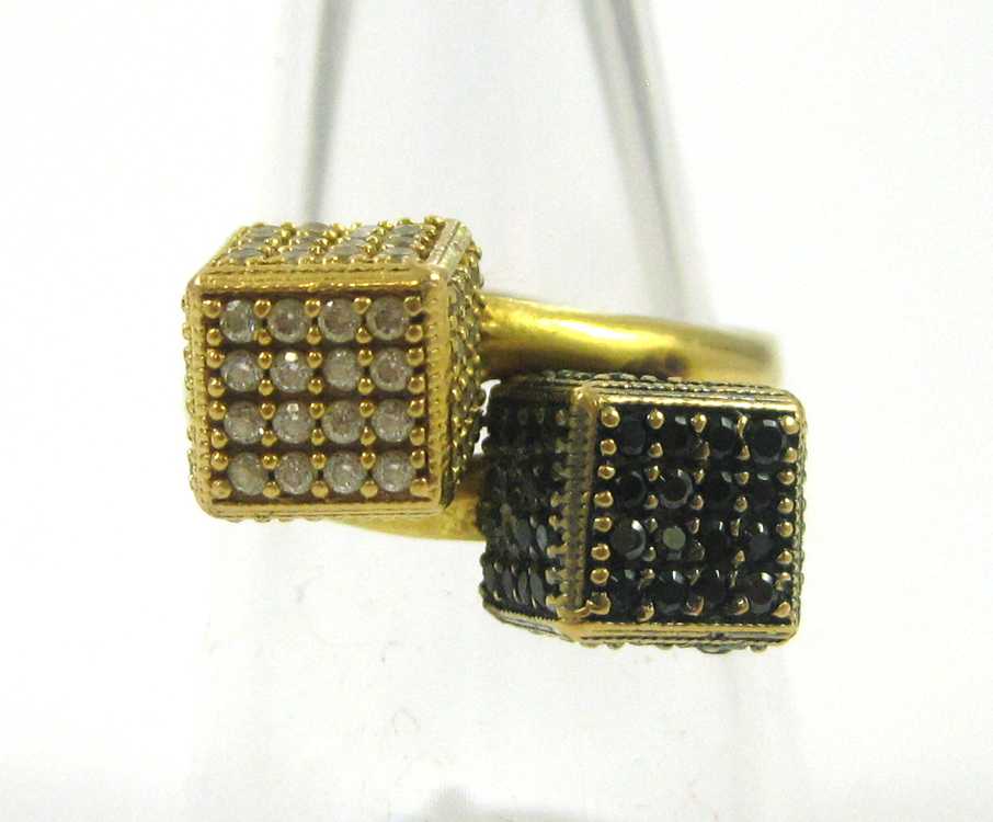 Appraisal: TWENTY-ONE KARAT YELLOW GOLD RING with two gold cubes one