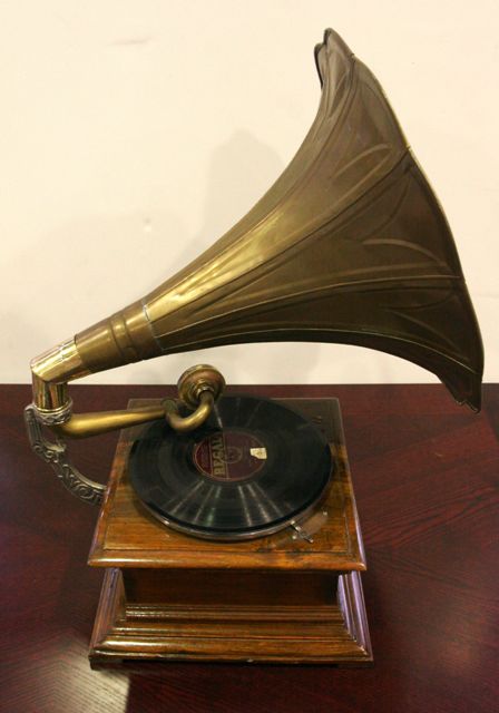 Appraisal: A 'His Master's Voice' gramaphone restored