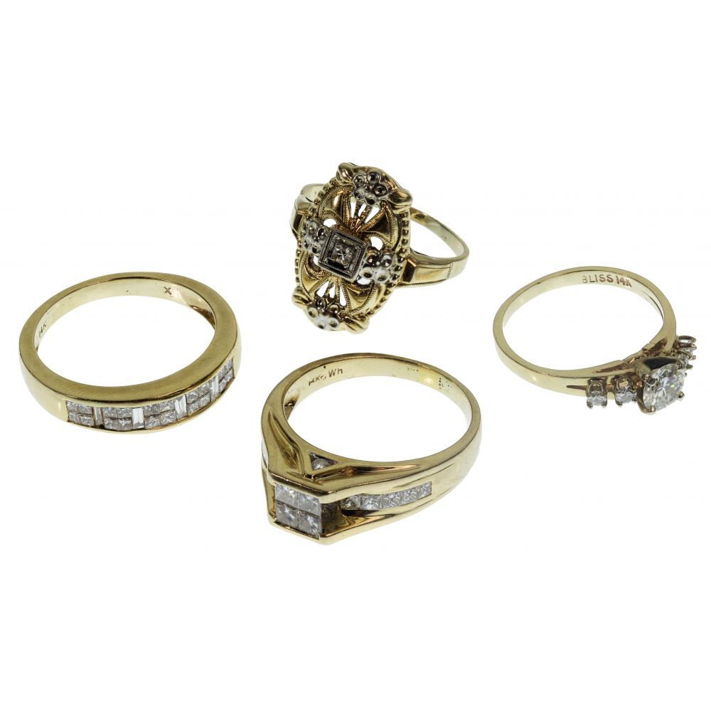 Appraisal: K YELLOW GOLD AND DIAMOND RING ASSORTMENT rings having princess