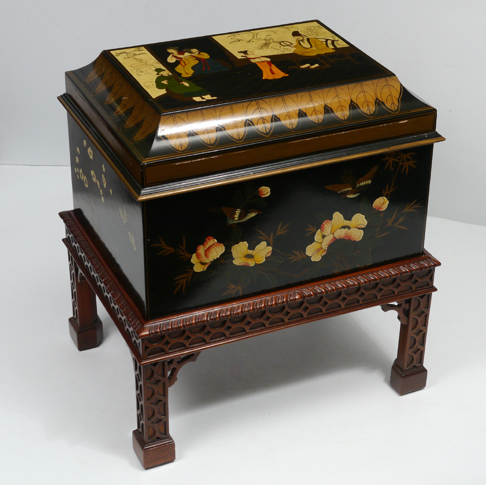 Appraisal: MAITLAND SMITH CHINOISERIE BOX ON STAND Hand painted Chinoiserie hinged