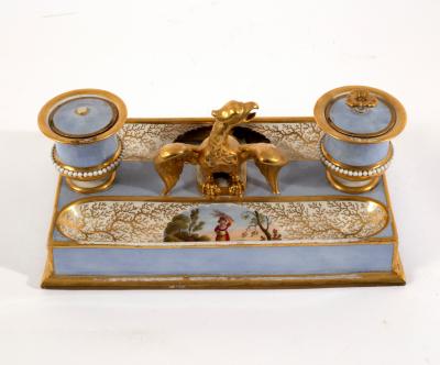 Appraisal: A Worcester Flight Barr Barr inkstand circa with twin fixed