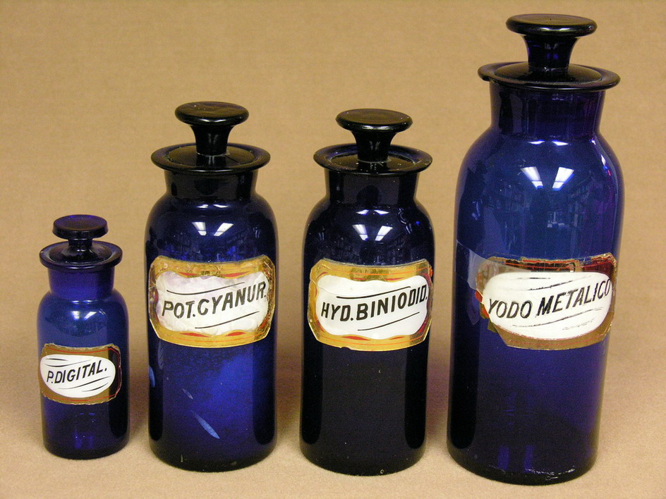 Appraisal: LOT OF COBALT BLUE APOTHECARY BOTTLES Yodo Metalico has outer