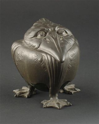 Appraisal: A Continental pewter grotesque bird inkwell attributed to Kayserzinn with