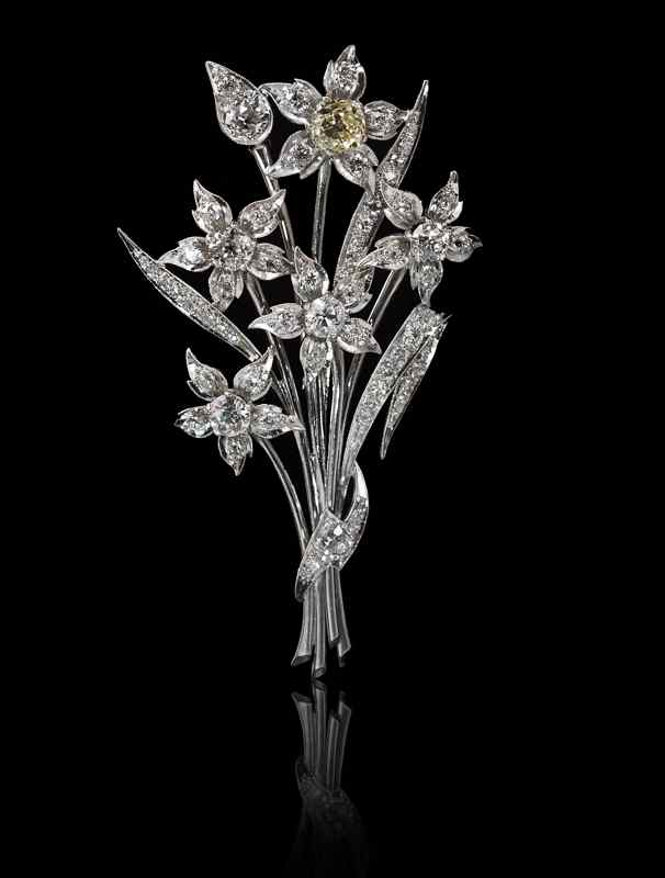 Appraisal: PLATINUM CT DIAMOND FLORAL FORM BROOCH Platinum bouquet of diamonds