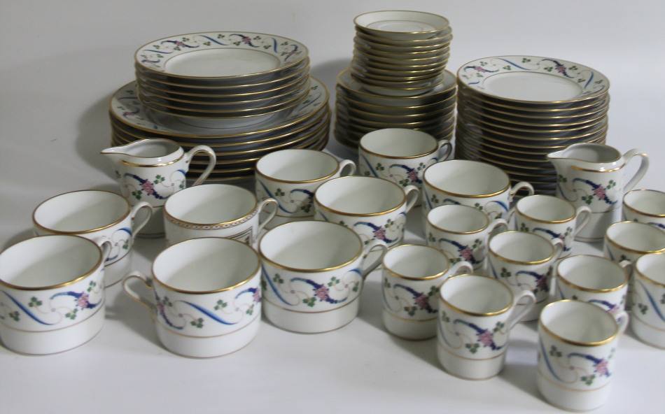 Appraisal: A quantity of Richard Ginori porcelain tea and coffee wares