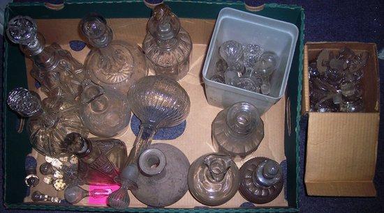 Appraisal: Sundry decanters and a quantity of stoppers