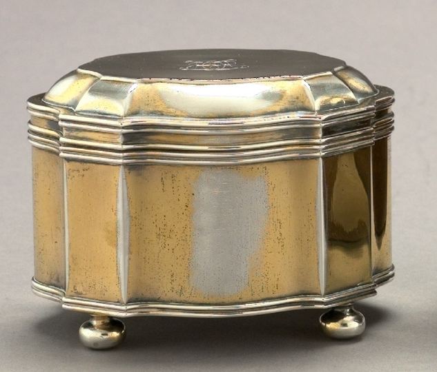 Appraisal: Attractive Edwardian Silverplate Ringed Lion Masque-Handled Tea Caddy first quarter