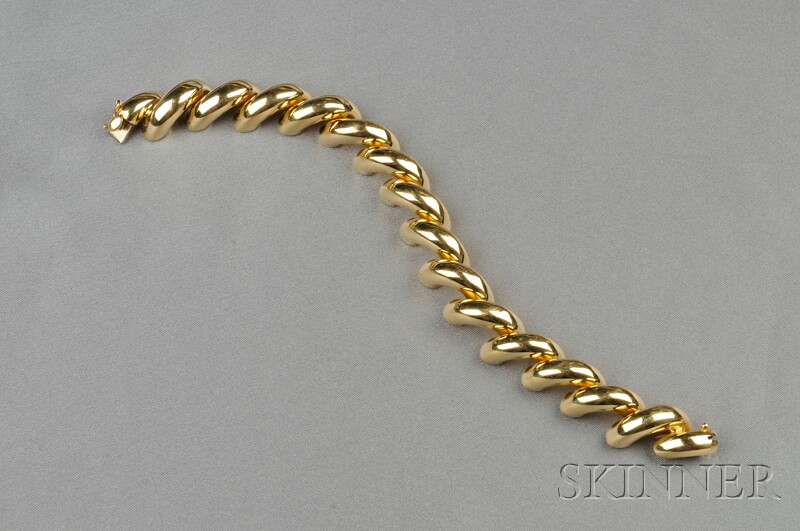 Appraisal: kt Gold Bracelet composed of arched links dwt lg in