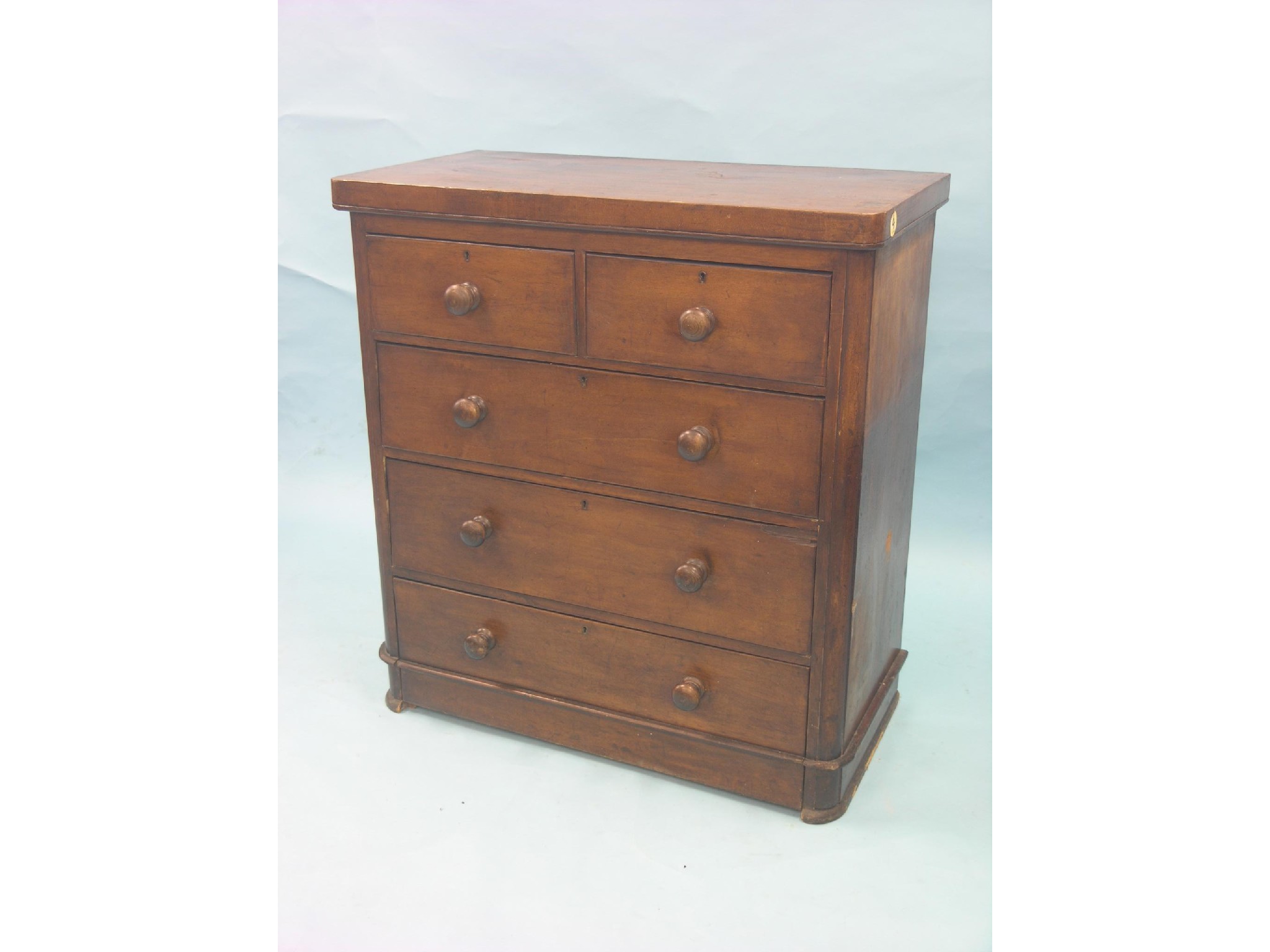 Appraisal: A Victorian mahogany bedroom chest two short and three long